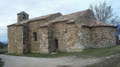 Jolie petite chapelle à Crupie