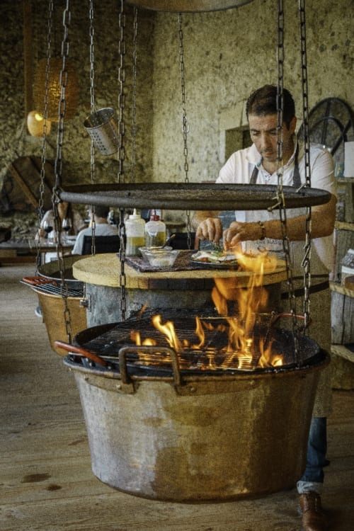 barbecue - Les Robinsonades - Saint Christaud | Hébergement écologique - tente suspendue et cabanes perchées