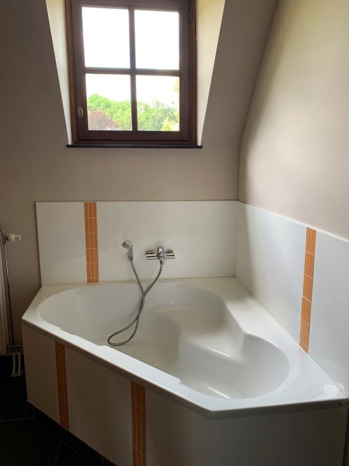 grande baignoire d'angle