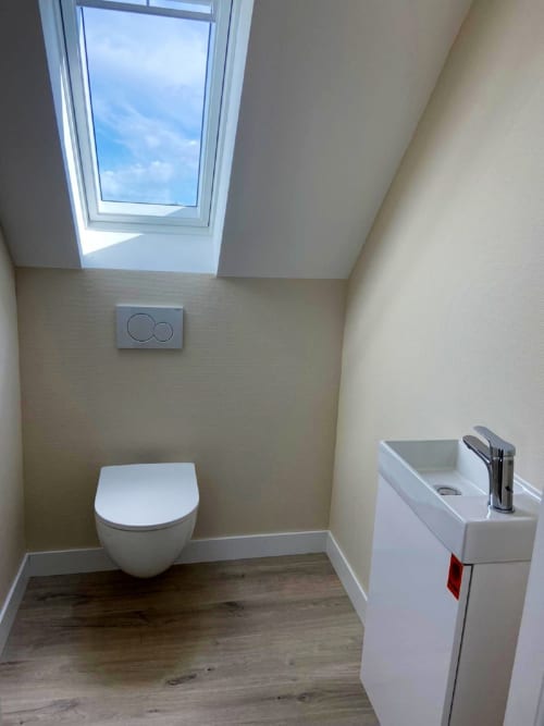 2 wc indépendants à l'étage et au RDC - Maison "Baluden" - 1 à 3 personnes - location vacances à Belle île en mer - les maisons de Kerdavid'île