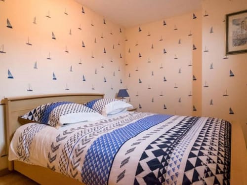 Chambre décoration bateau Royal 
Navy
appartement Royal Navy location saisonnière location courte durée airbnb dunkerque plage booking dunkerque appartement cuisine moderne dunkerque appartement moderne dunkerque logement dunkerque plage hébergement Dunkerque location meublés appartement standing plage séjour dunkerque