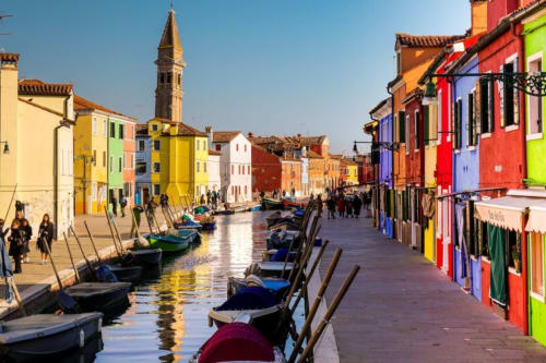 Venezia, Hotel, Offerte Hotel, Gondola, Musei, Tour delle isole, Murano, Burano, Torcello, Vetrerie, Palazzo Ducale, Mercato di Rialto, Bacari, Peggy Guggenheim, Vaporetto, Ristoranti, Osterie, Stellati, Spiaggia, Chioggia, Padova, Dolo, Palladio, Albergo, 3 stelle, Biennale, Festival del cinema, Terme, Prosecco, Abano terme, Basilica di San Marco, Sant'Antonio, Ca' Foscari, casinò, Jesolo, Caorle, Cavallino, Comfort, casa, accoglienza, offerte, bonus vacanze, smartbox, regalbox, wonderbox, booking, expedia, hrs, crociere, Villa Pisani, Ville venete, Riviera del Brenta, parcheggio gratuito, Treviso, Piste Ciclabili, business, famiglie, coppie, maschere, Dogi, Spritz, murrina, aperitivo, camera matrimoniale, camera singola, camera tripla, colazioni, cornetti, Laguna, Hilton, Marriott, nh, arsenale,  venezia football club, galleria dell’accademia, museo correr, arte, danza, architettura, san valentino, città romantica, Teatro La Fenice, Opera, Tom Cruise, Mission Impossible, reception, Giardini, Isola degli Armeni, San giorgio maggiore, Giudecca, Shopping, Louis Vuitton, Chanel, Prada, Gucci, Valentino, Armani, Zara, Mango, Fondaco dei Tedeschi, Ponte di Rialto, Ponte dell’Accademia, Stazione Santa Lucia, Aeroporto Marco Polo, Caffè Florian, Hard Rock Cafè, Mc Donalds, Old Wild West, Gelaterie, Rolex, Cartier, Cipriani, wi- fi, viaggiare, visitare venezia, citybreak, Hotel a Venezia, Tripadvisor.