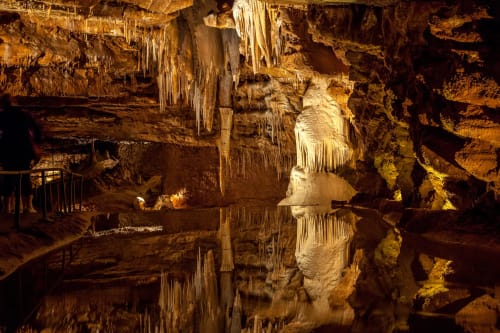 Domaine des Pierres Blanches grottes de Lacave dans le lot