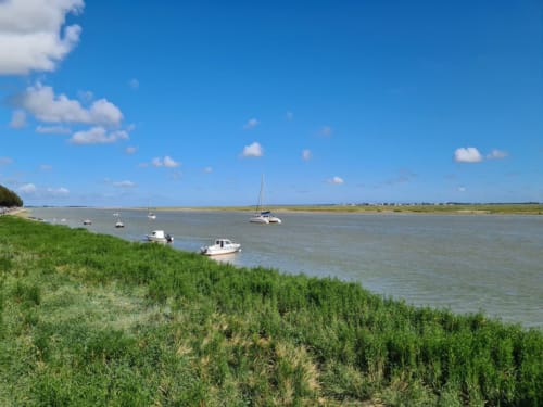 Bateaux en Picardie Gîte de la baie des Anges