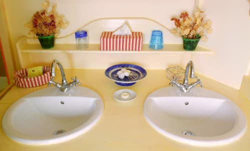 bathroom - bed and breakfast - château de chambiers - Loire - Le mans - holidays - stay - reception
