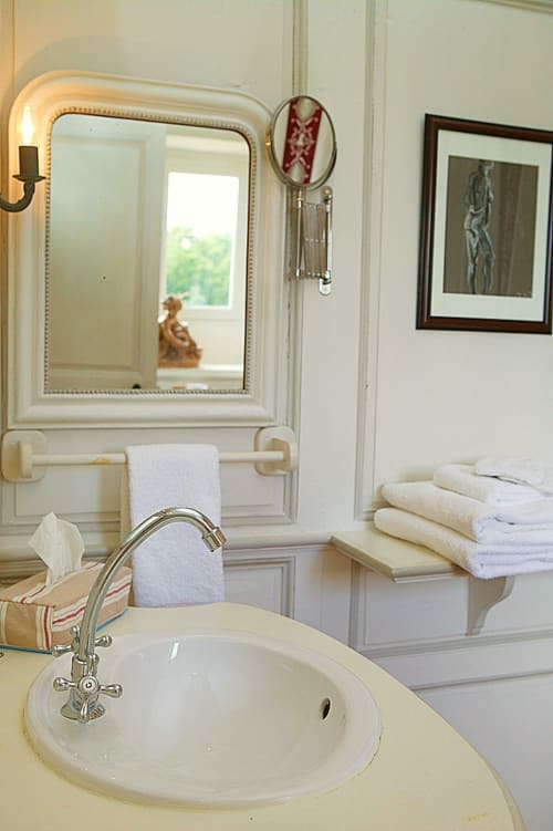 guest room - château- Loire - stay - wedding - weekend - Le mans
bathroom