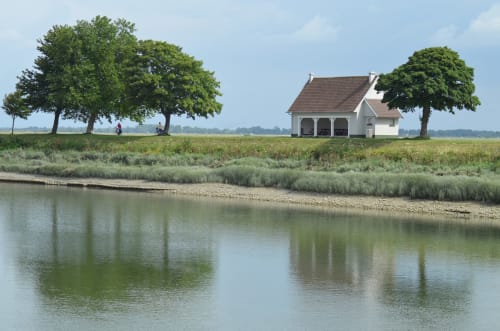 Maison au bord d'un point d'eau Saint-Valéry Baie de Somme gîtes les granges de la baie