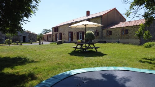 Le Pré d'Olonne met uitzicht op het huis vanuit de trampolinehoek