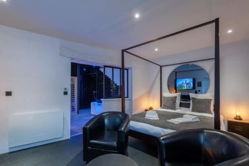 NUIT ROMANTIQUE ET SPA PRIVATIF NORMANDIE BAYEUX CALVADOS LOVE ROOM HOTEL