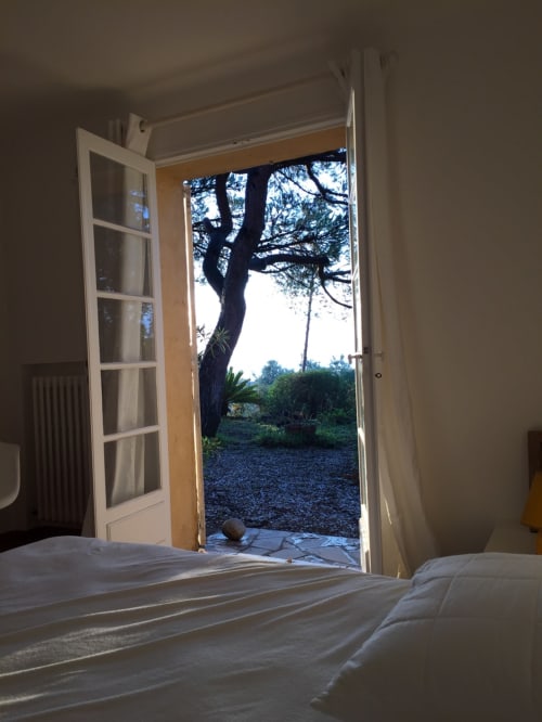 suite garden level independent access - buen oustaou
