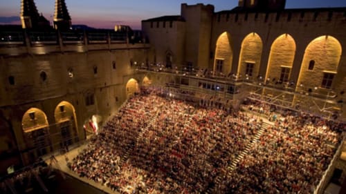 Chateauneuf du pape - bastide des princes - festival Avignon