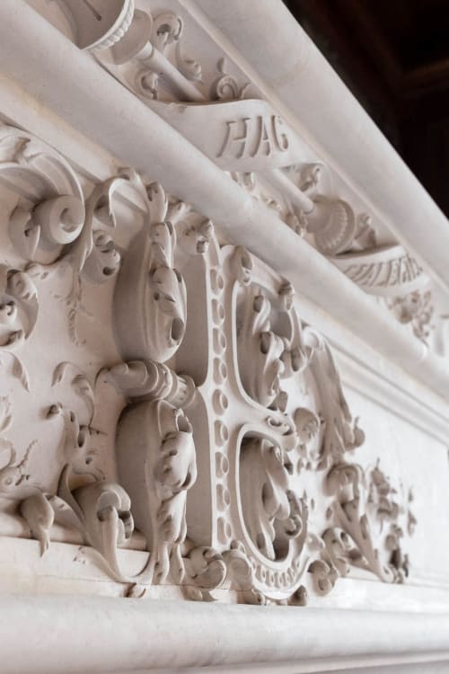 White stone mouldings - Le Brossay 
