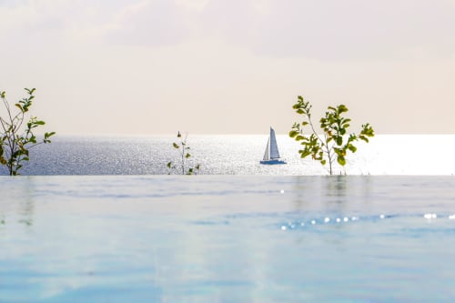 Vue mer de la piscine de la villa de luxe La Belle Négresse Martinique