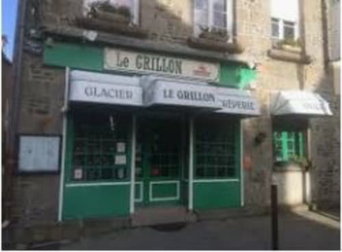 Le Grillon