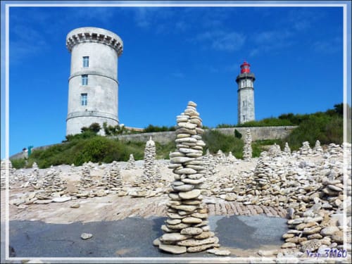 Piles de galets - Ile de Ré