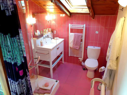 domaine-de-millox_salle-de-bains_chambre-amarante