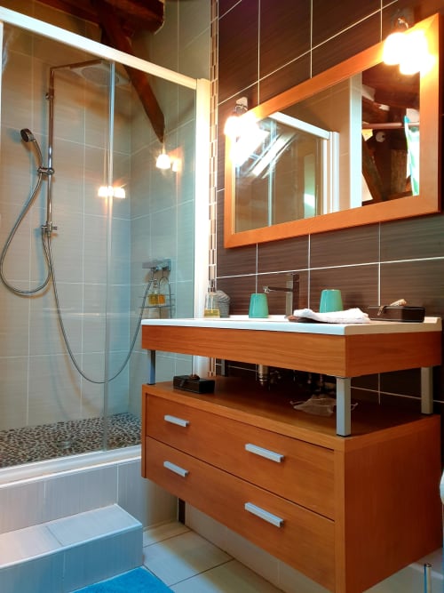 domaine-de-millox_douche-chambre-moutouchi