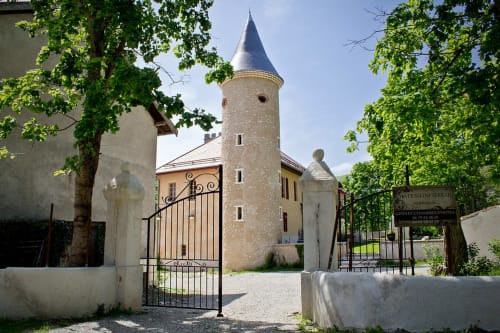 Château de Montmaur Près des montagnes dans les Hautes-Alpes