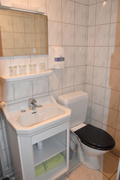 Toilettes - Hôtel Au Gai Relais 