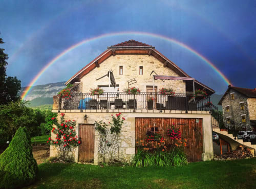 Arc en ciel sur la maison Les Grands Champs