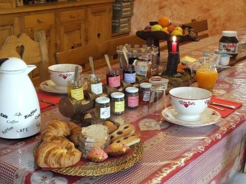 Petit-déjeuner garni - Les grands champs