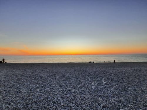 Der Strand von Le Tilleul an einem Sommerabend 