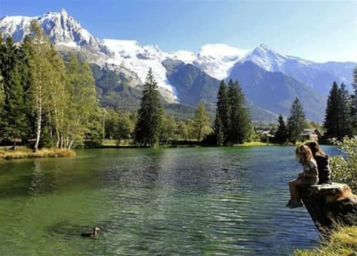 Paysage montagne au bord du lac des Gaillands