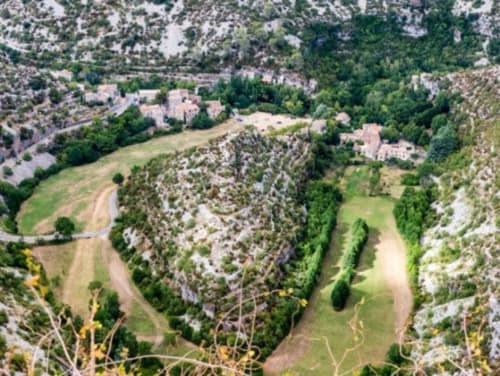 Cirque de Navacelles, paysage naturel spectaculaire classé UNESCO entre Causs