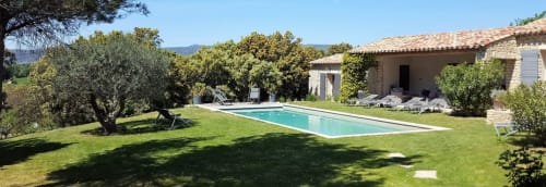 Piscine et jardin de la Villa Gordes