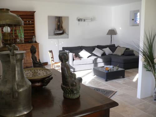 Salon intérieur villa dix personnes avec piscine Gordes