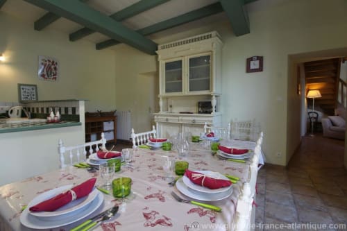 Table à manger - Location de gîte