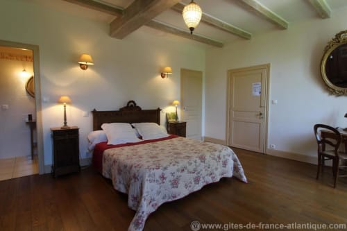 Chambre équipée - Domaine de Berthegille