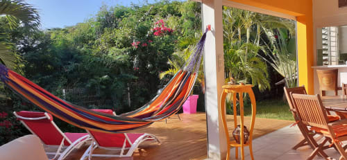 Jardin verdoyant en Guadeloupe 