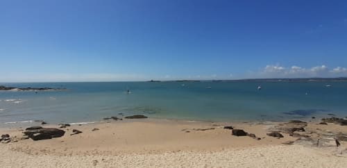 La plage de Jonville à 9km de Barfleur en allant vers Saint-Vaast-la-Hougue