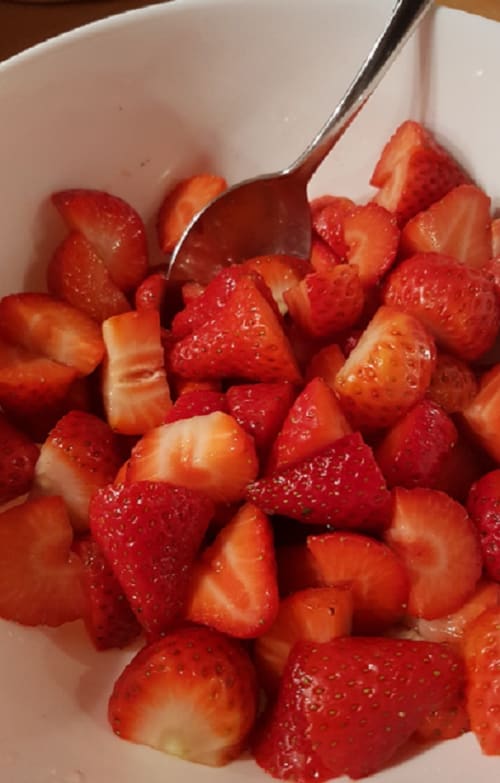 Fresh salads of seasonal fruits for breakfast at the lovely B&B house Le Mora in Barfleur