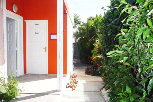 Entrée des villas créoles en Guadeloupe