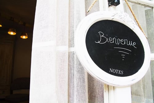 Chambres d'hôtes appartements meublés grand jardin rez de chaussée banlieue proche paris nature pres de la seine charme haut de gamme evry essonne france