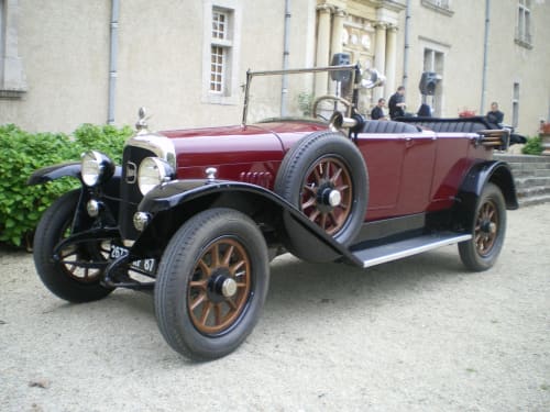 une longue histoire de famille chateau du fraisse, voiture ancienne chateau du fraisse