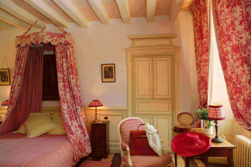 chambre-caroline-lit-double-décor-chateau-chambiers-zip