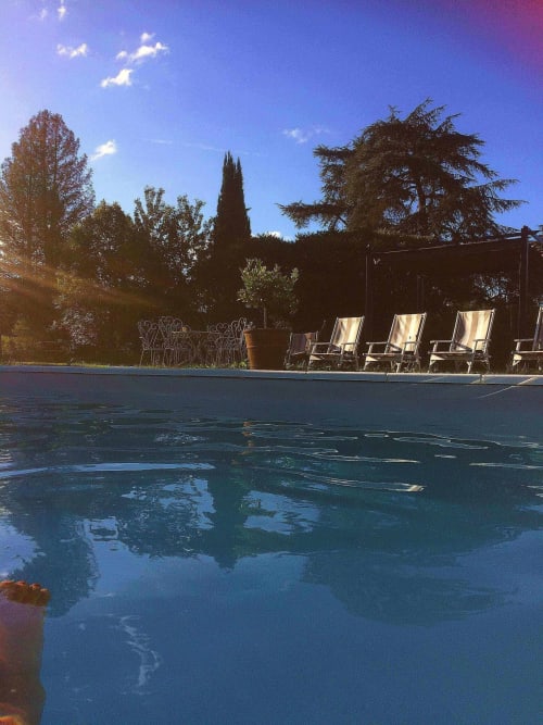 Piscine extérieure du chateau de chambiers villa et week-end zip