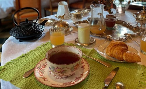 petit-dejeuner-varie-fait-maison-produits-locaux-frais-zip