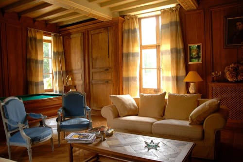 salon-historique-chateau-chambiers-billard-bibliotheque-zip