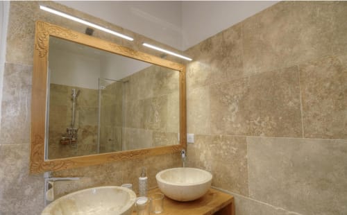 Salle de bain moderne - Villa Torrella