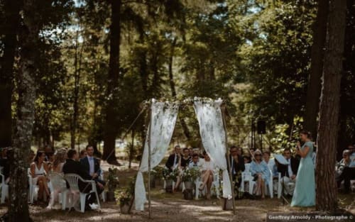 mariage-ceremonie-percee-foret-nature-chateau-chambiers