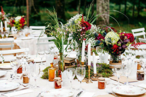 mariage-ceremonie-percee-foret-nature-chateau-chambiers-repas-table-exterieur-zip