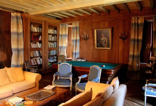 salon-historique-souvenirs-billard-bibliothèque-antiquite-chateau-chambiers-zip