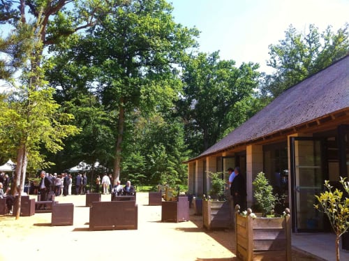 galerie-salle-reception-atypique-mariage-seminaire-evenement-exterieur-sous-bois-chateau-chambiers-zip