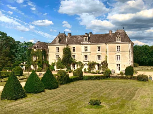 vue-chateau-chambiers-parc-jardin-ete-printemps-zip