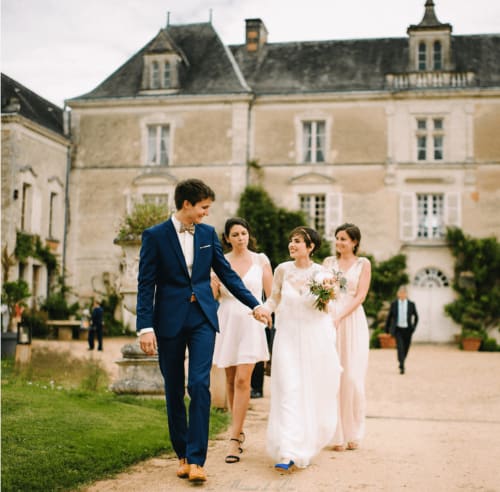 mariage-reception-mariés-cour-chateau-chambiers-ceremonie-anjou-val-de-loire-zip