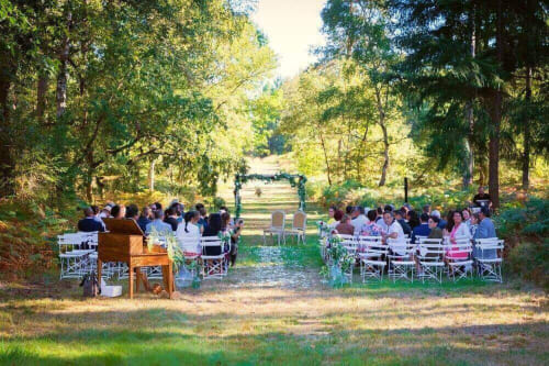 mariage-ceremonie-percee-foret-nature-chateau-chambiers-zip